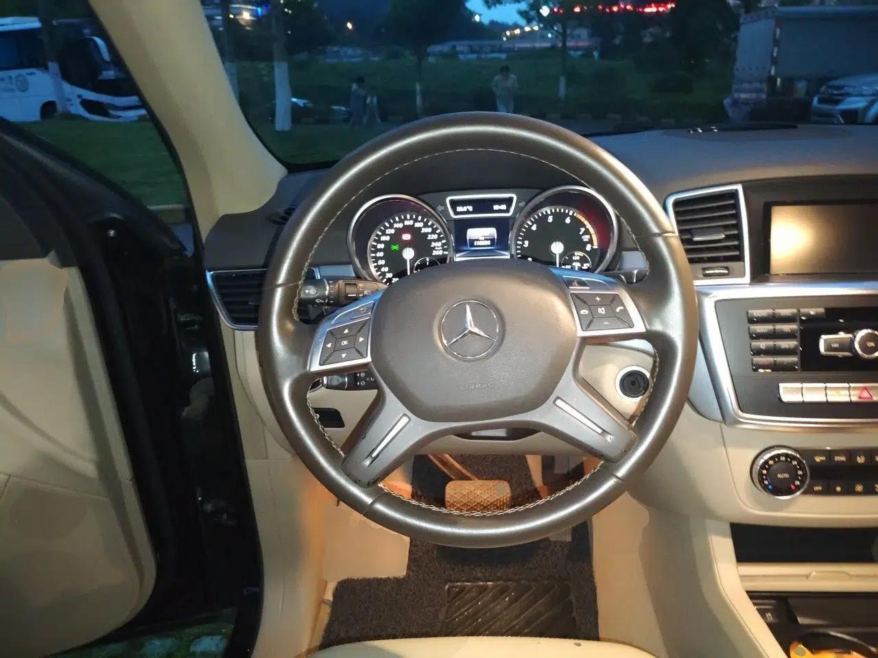 Mercedes-Benz M-Class 2012 ML 300 — миниатюра 11