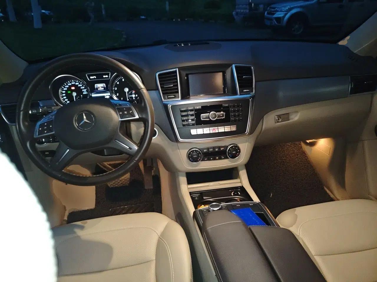 Mercedes-Benz M-Class 2012 ML 300 — миниатюра 10
