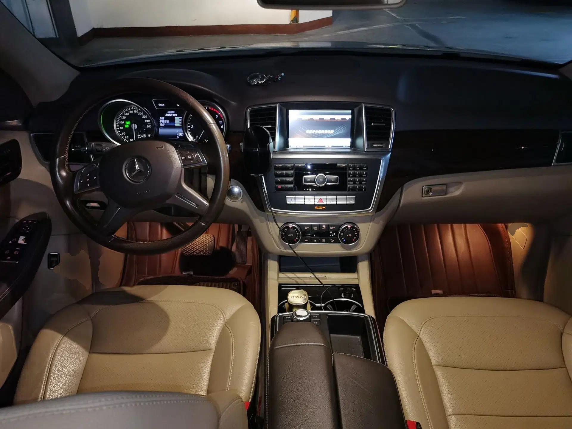 Mercedes-Benz M-Class  — миниатюра 10