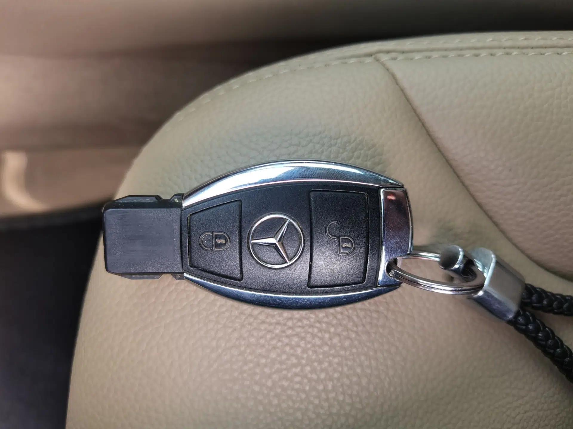 Mercedes-Benz R-Class 2011 R 300 L Business Model — миниатюра 9