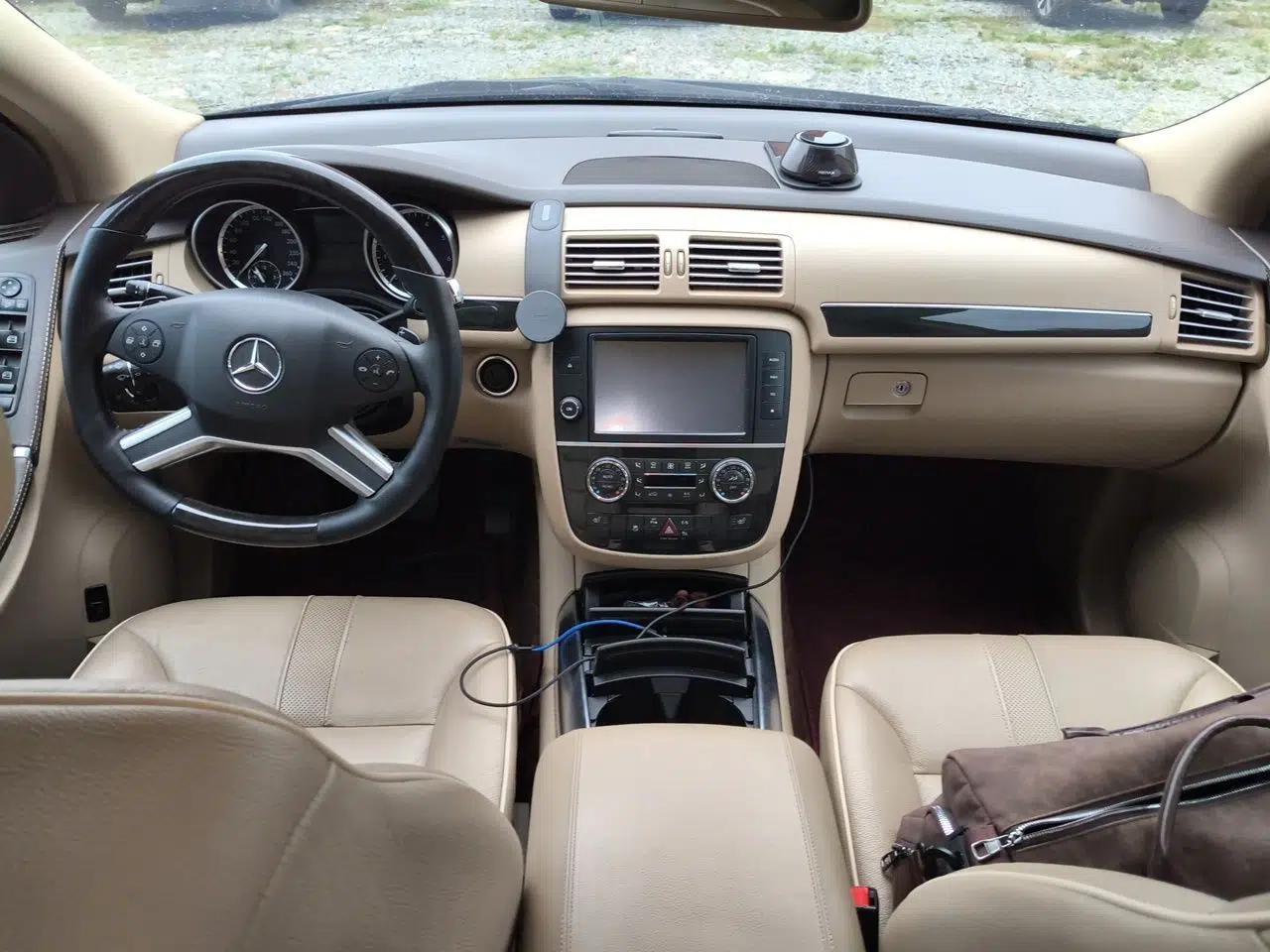 Mercedes-Benz R-Class 2017 R 320 4MATIC Luxury Collection Edition — миниатюра 10
