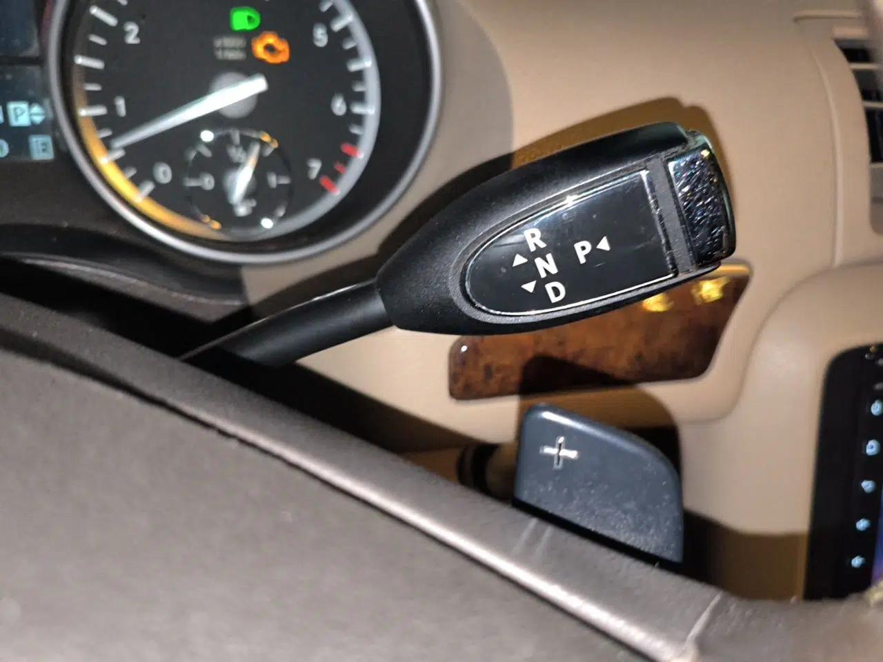 Mercedes-Benz R-Class 2011 R 350 L 4MATIC — миниатюра 15