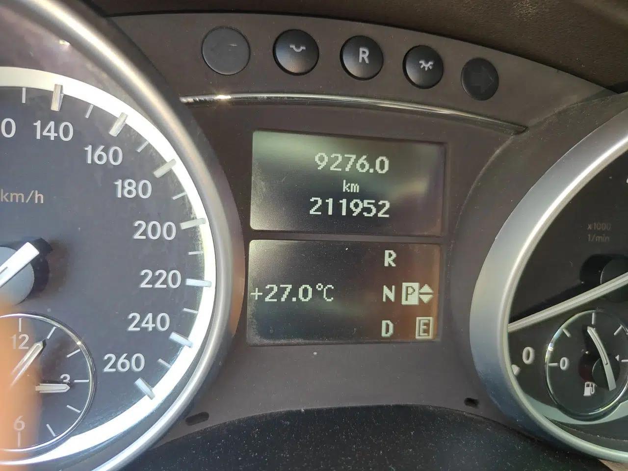 Mercedes-Benz R-Class 2011 R 350 L 4MATIC — миниатюра 13