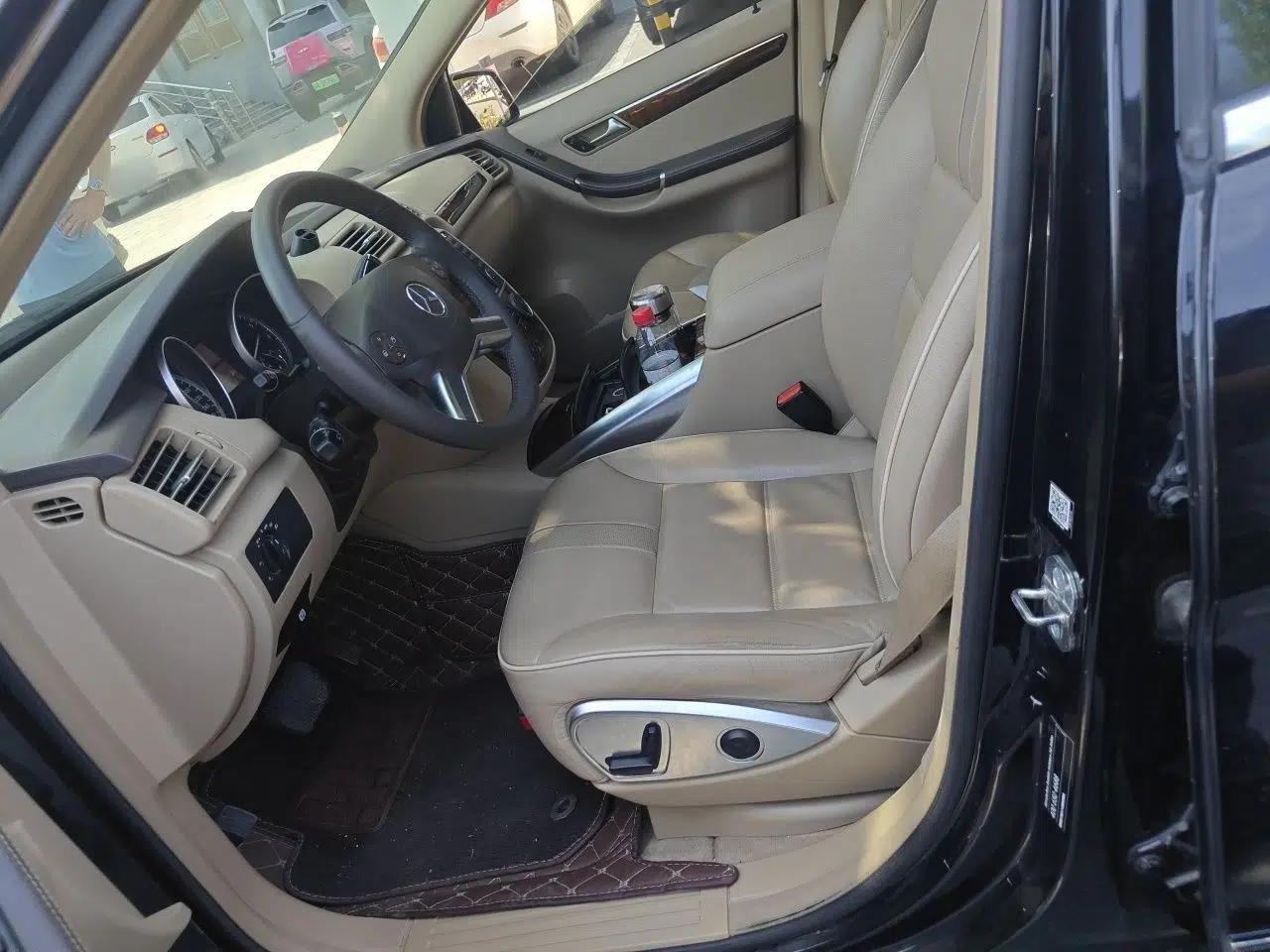Mercedes-Benz R-Class 2011 R 350 L 4MATIC — миниатюра 16