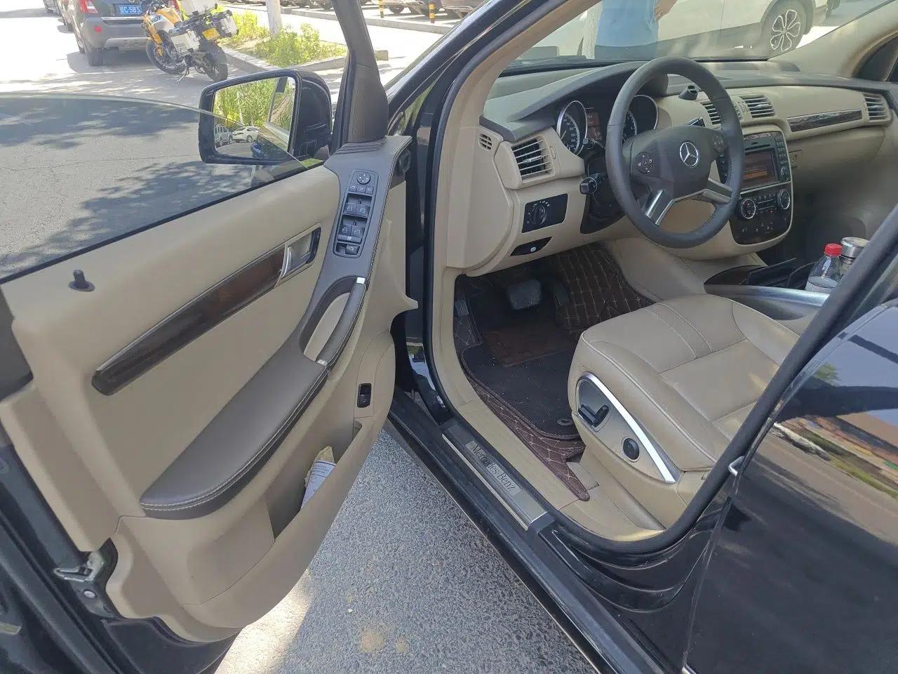 Mercedes-Benz R-Class 2011 R 350 L 4MATIC — миниатюра 17