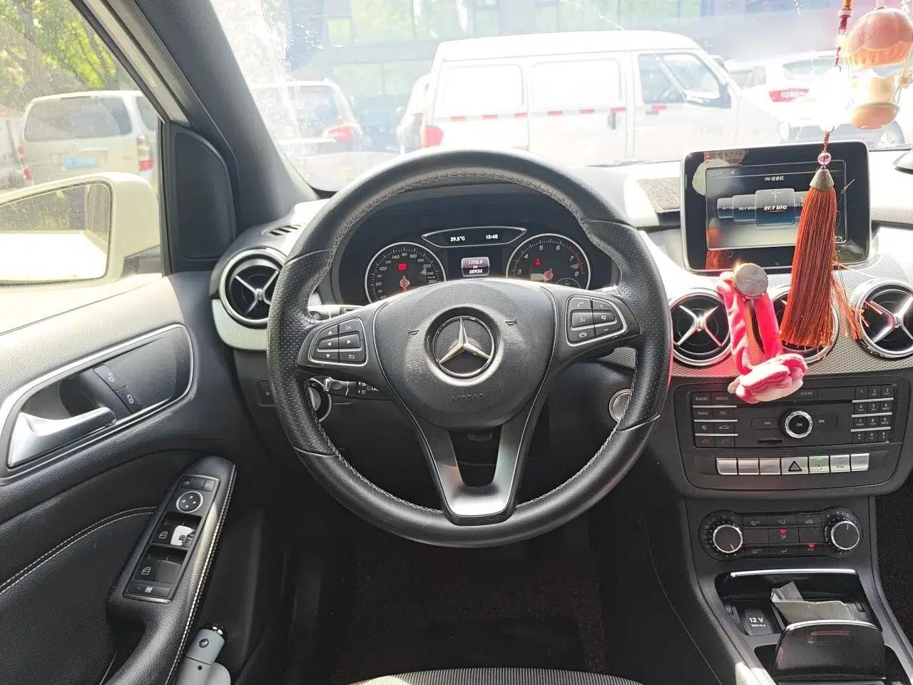 Mercedes-Benz B-Class 2015 B 200 Sport Edition — миниатюра 11