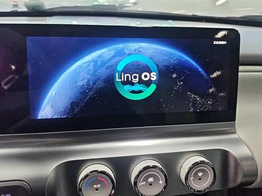Wuling Air ev Clear Sky 2023 Model, Four-Seat Standard Edition — миниатюра 13