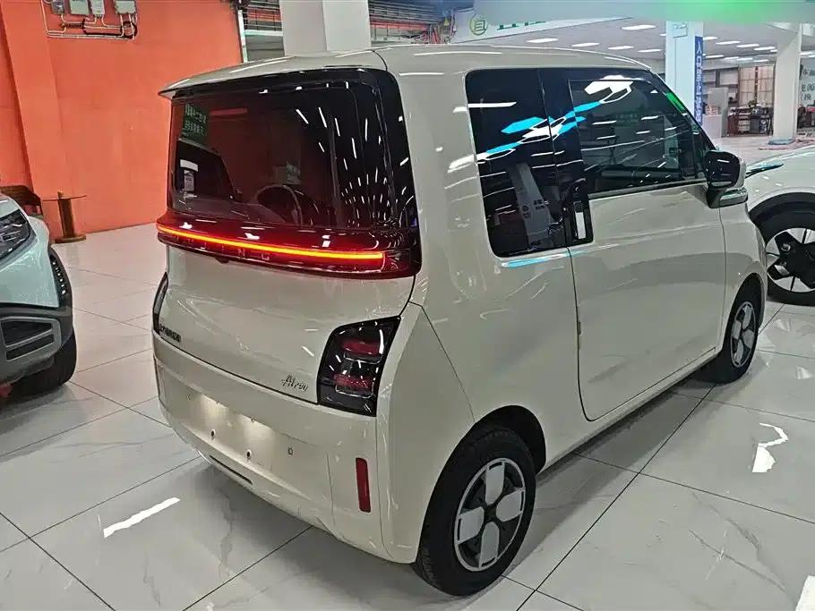 Wuling Air ev Clear Sky 2023 Model, Four-Seat Standard Edition — миниатюра 3