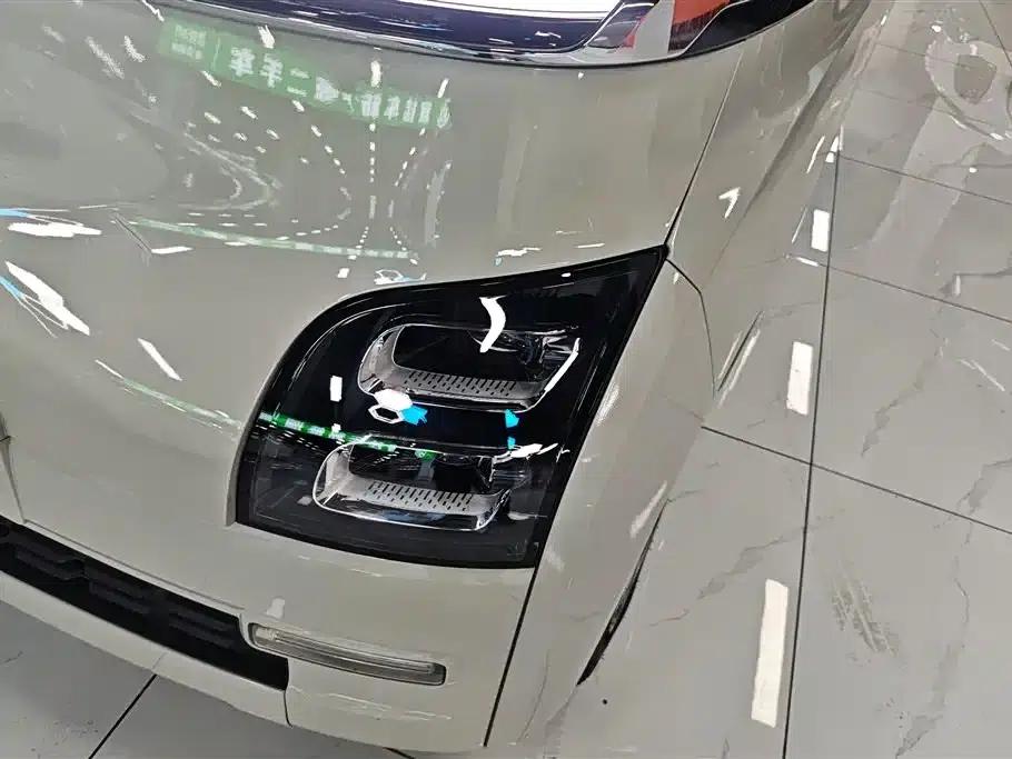 Wuling Air ev Clear Sky 2023 Model, Four-Seat Standard Edition — миниатюра 5