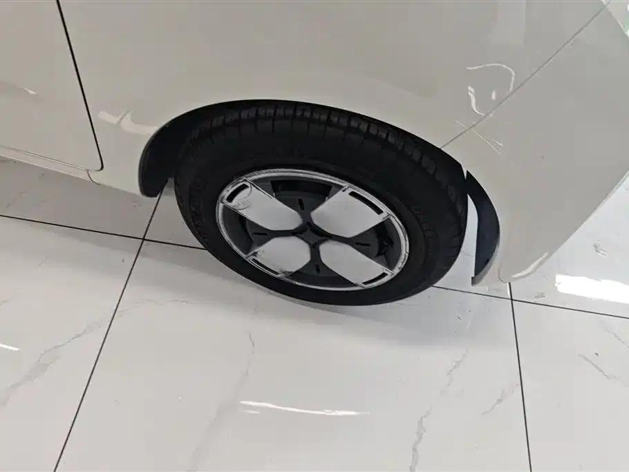 Wuling Air ev Clear Sky 2023 Model, Four-Seat Standard Edition — миниатюра 6