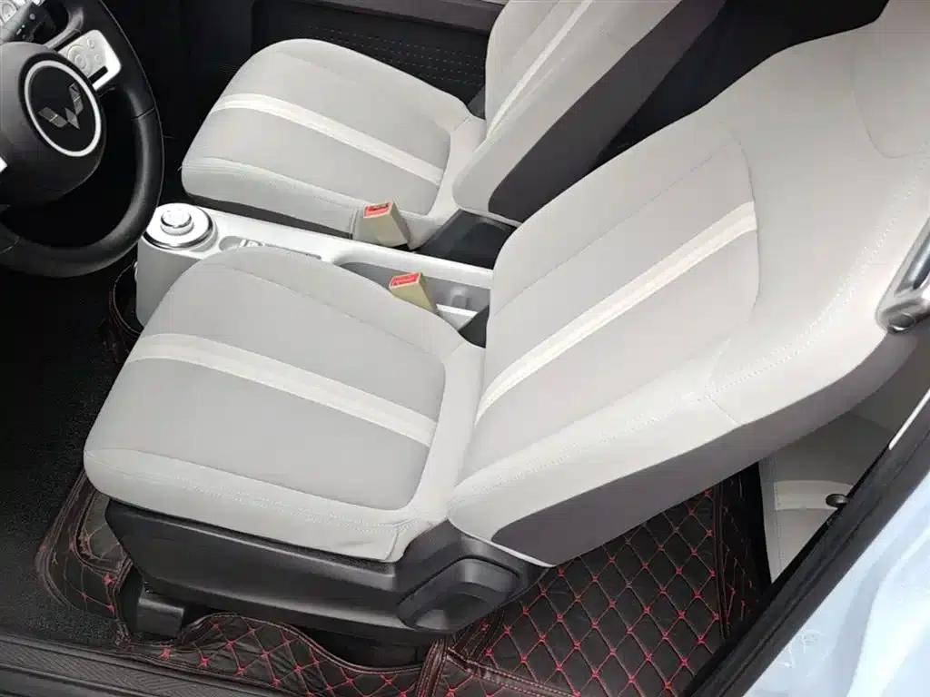Wuling Air ev Clear Sky 2023 Model, Four-Seat Standard Edition — миниатюра 15