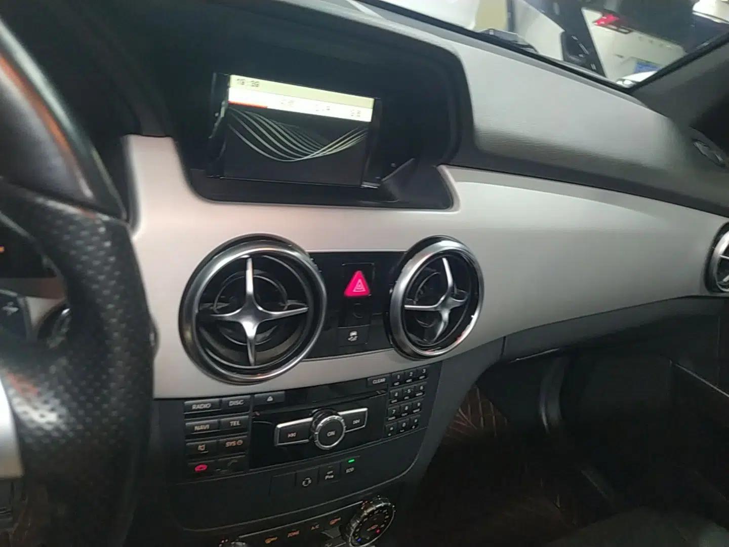 Mercedes-Benz GLK-Class 2015 GLK 260 4MATIC Dynamic Edition Ultimate Version — миниатюра 16