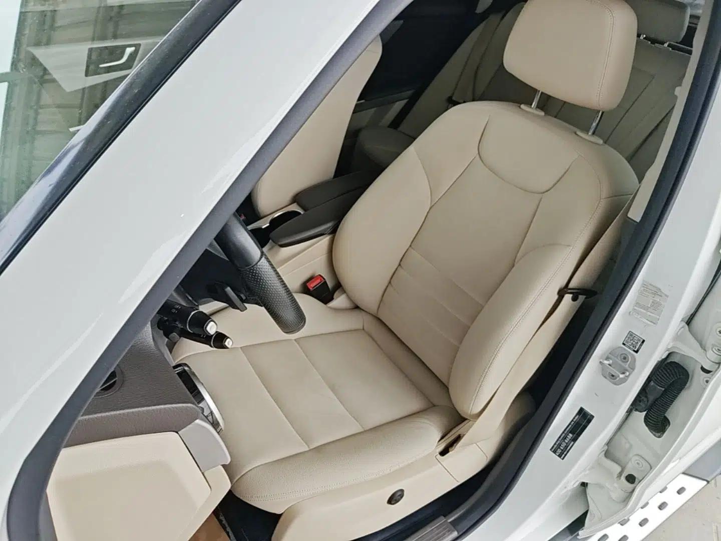 Mercedes-Benz GLK-Class 2015 GLK 300 4MATIC Fashion Edition Ultimate Version — миниатюра 17