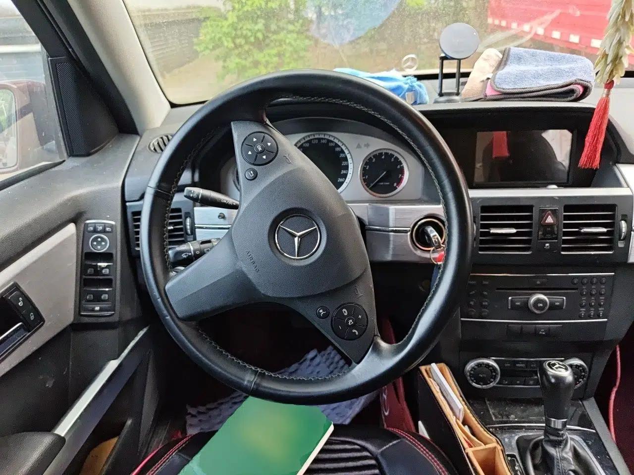 Mercedes-Benz GLK-Class 2011 GLK 300 4MATIC Fashion Model — миниатюра 11