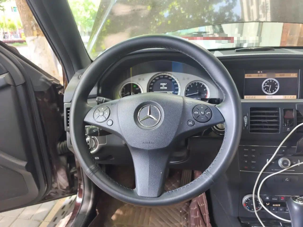 Mercedes-Benz GLK-Class 2011 GLK 300 4MATIC Fashion Model — миниатюра 11