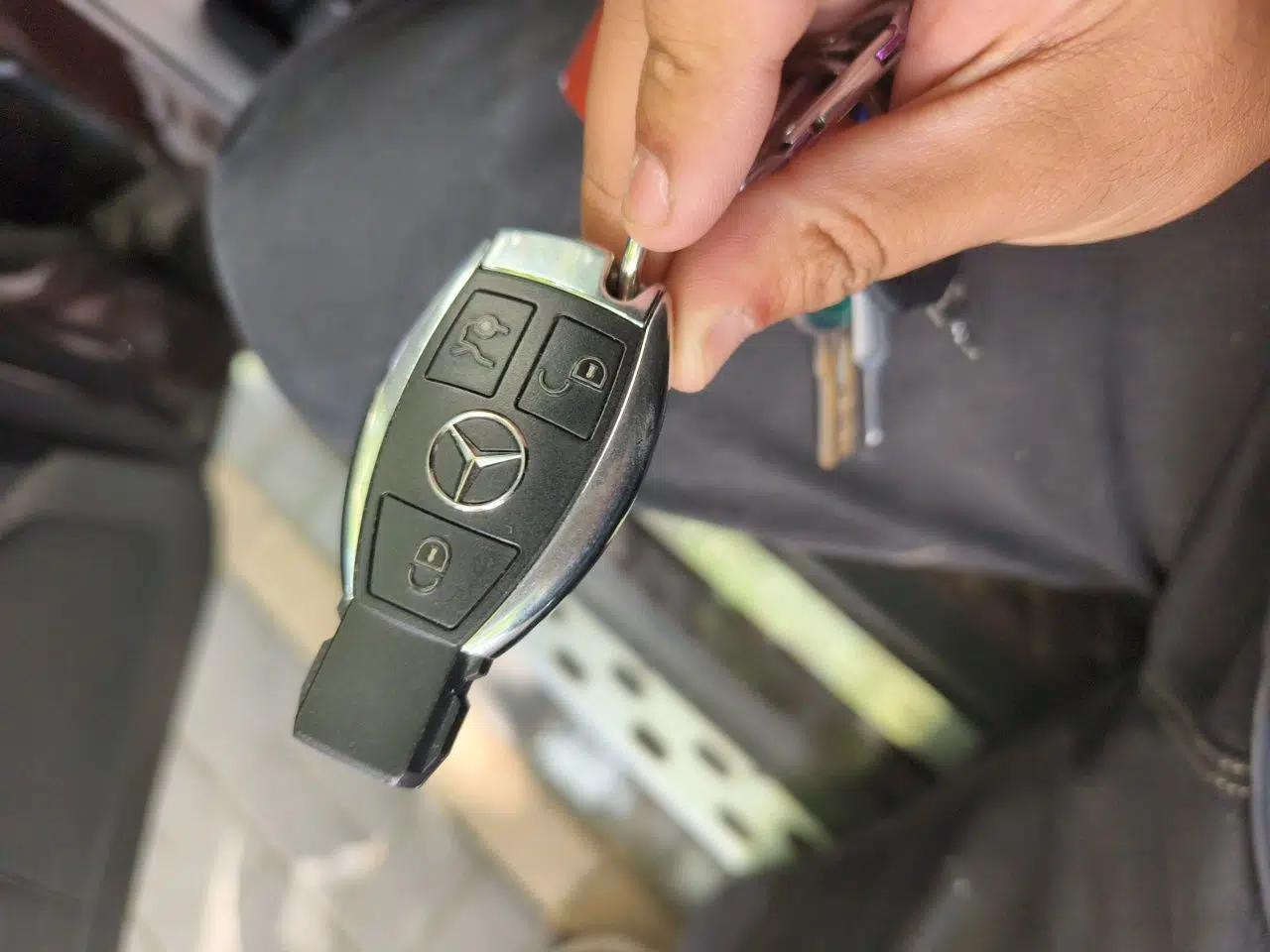 Mercedes-Benz GLK-Class 2011 GLK 300 4MATIC Fashion Model — миниатюра 9