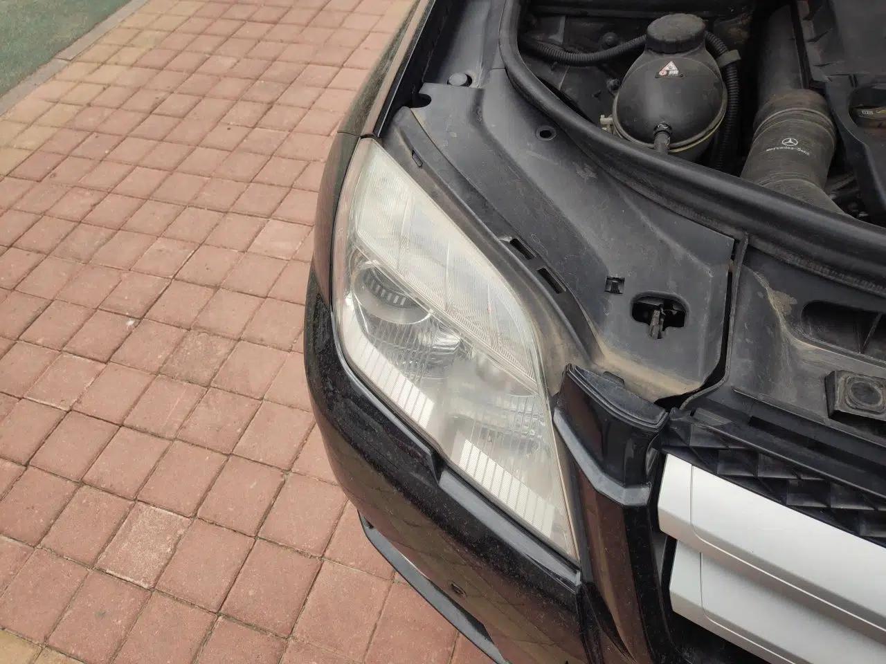 Mercedes-Benz GLK-Class 2010 GLK 300 4MATIC Fashion Model — миниатюра 7