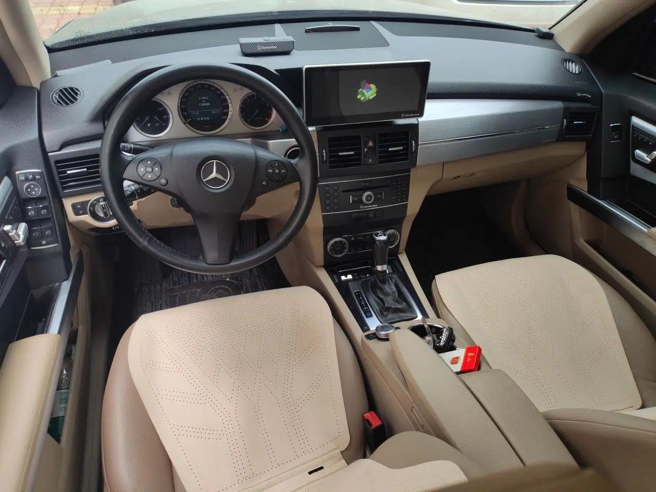 Mercedes-Benz GLK-Class 2010 GLK 300 4MATIC Fashion Model — миниатюра 10
