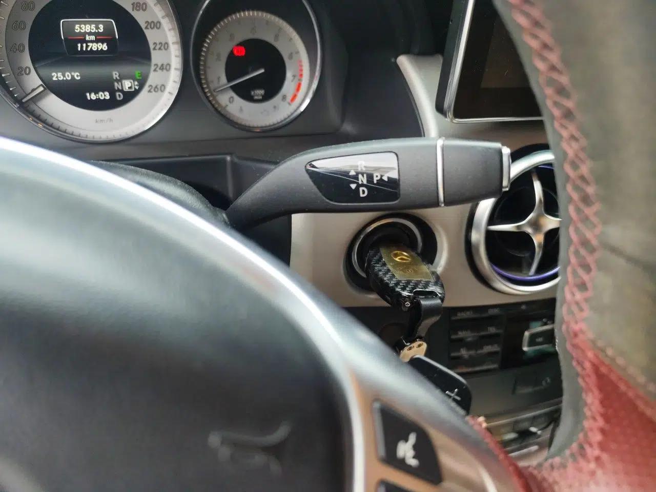 Mercedes-Benz GLK-Class 2015 GLK 260 4MATIC Dynamic Edition Ultimate Version — миниатюра 15