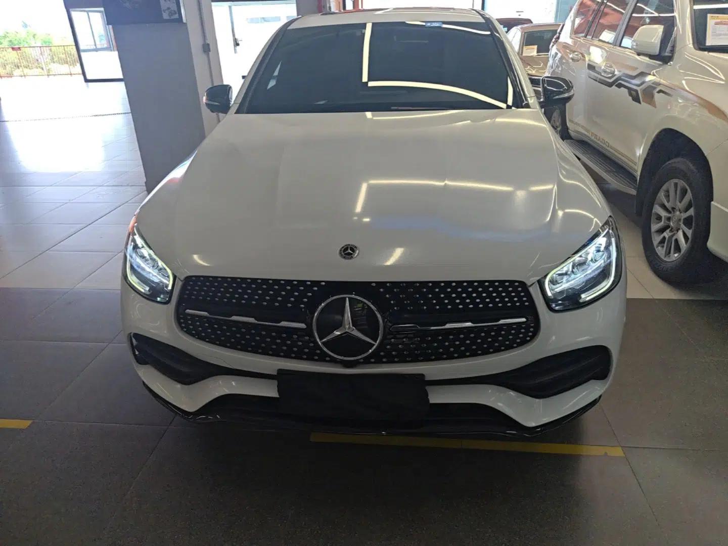 Mercedes-Benz GLC Coupe 2020 GLC 260 4MATIC Coupe SUV — миниатюра 2