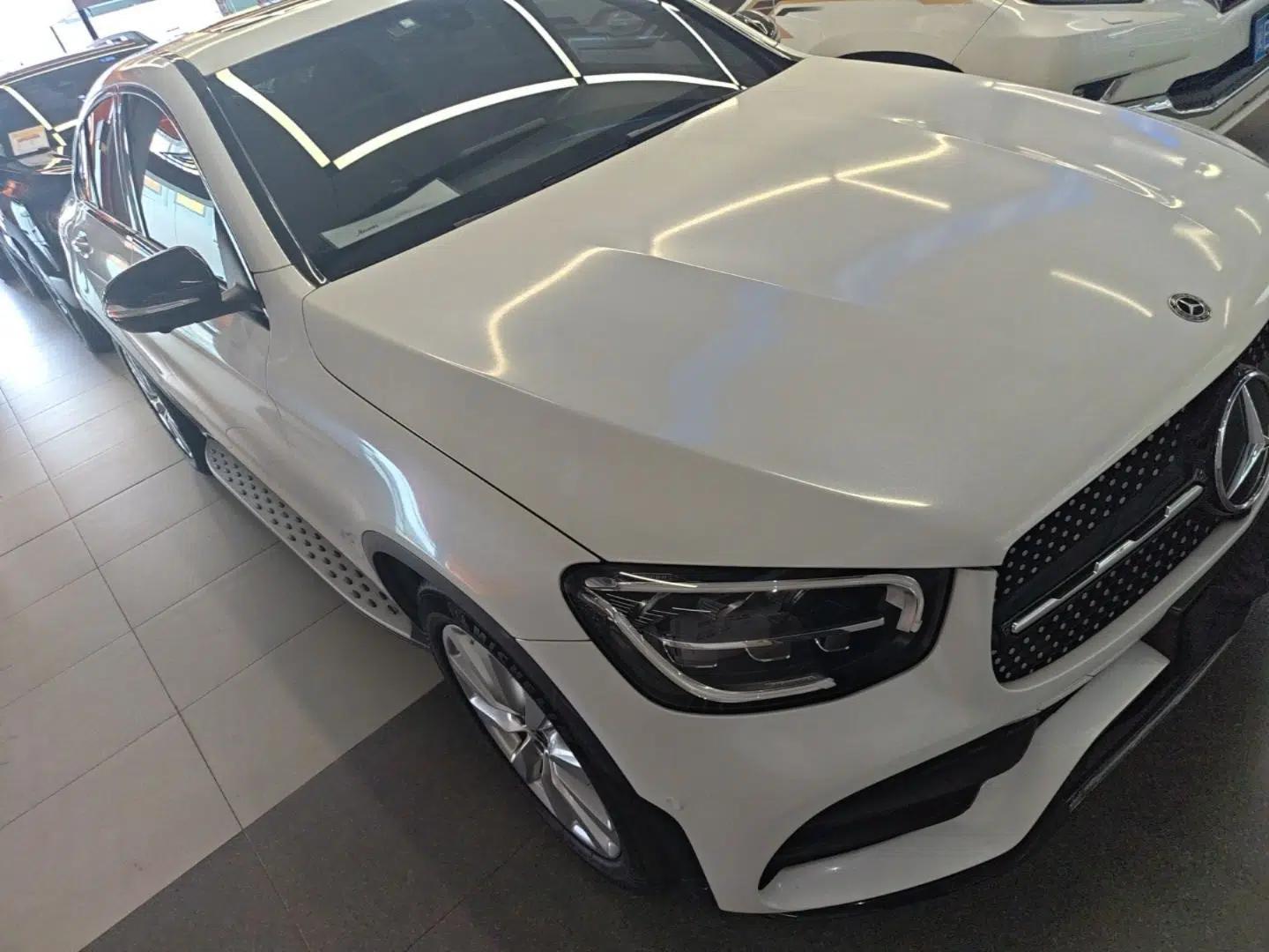 Mercedes-Benz GLC Coupe 2020 GLC 260 4MATIC Coupe SUV — миниатюра 3