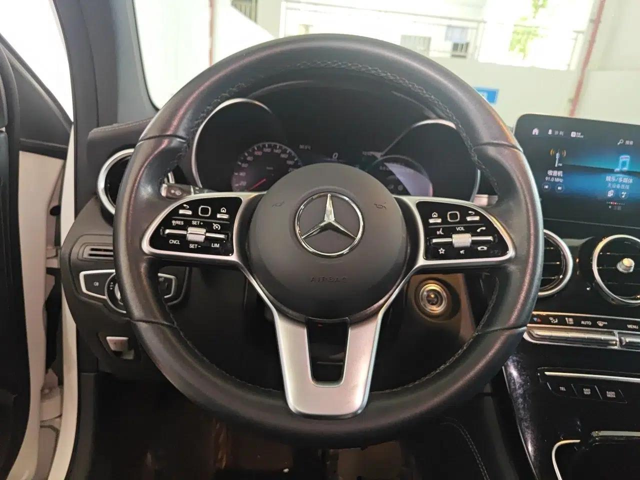 Mercedes-Benz GLC Coupe 2020 GLC 260 4MATIC Coupe SUV — миниатюра 11