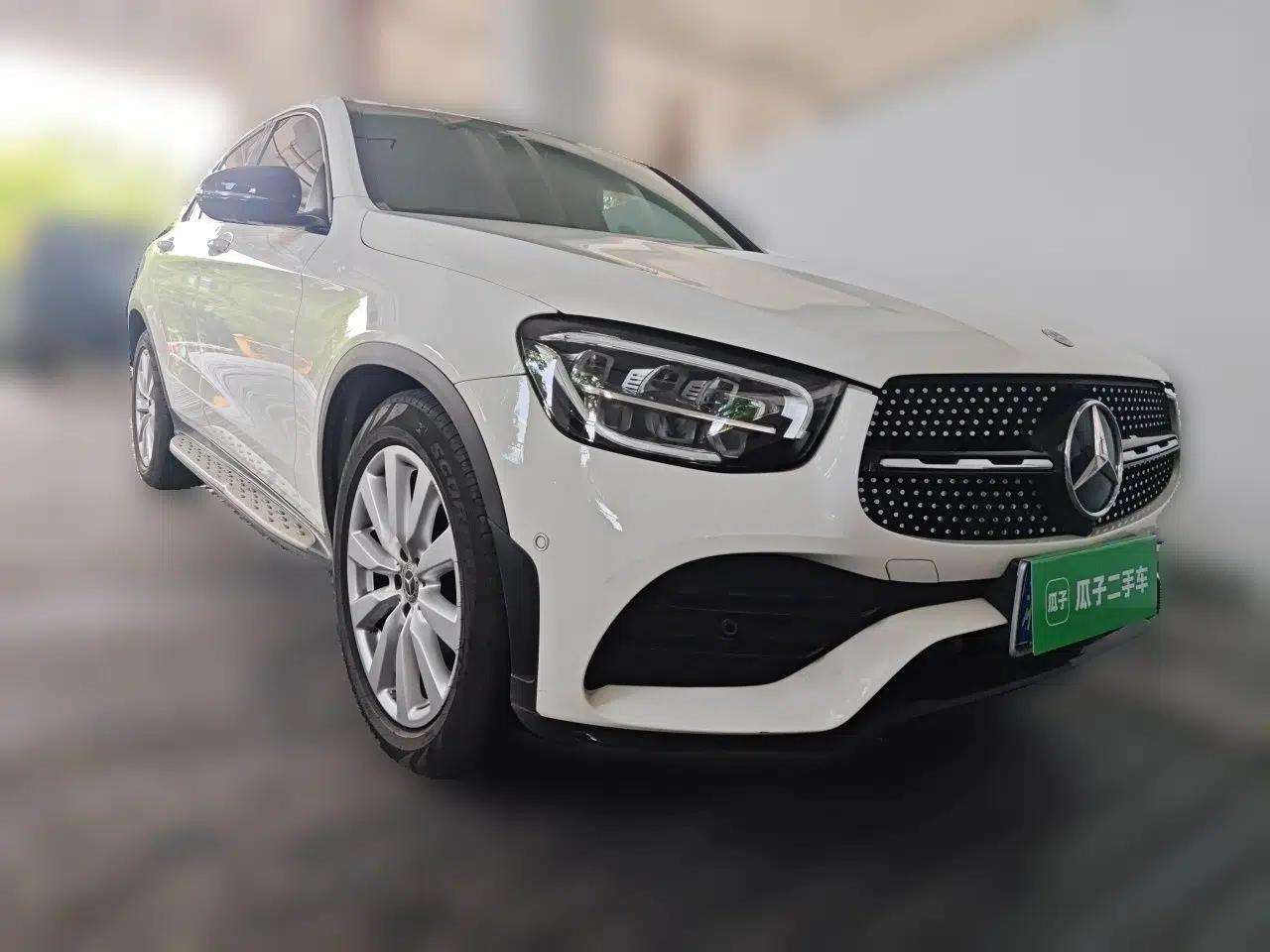 Mercedes-Benz GLC Coupe 2020 GLC 260 4MATIC Coupe SUV — миниатюра 3