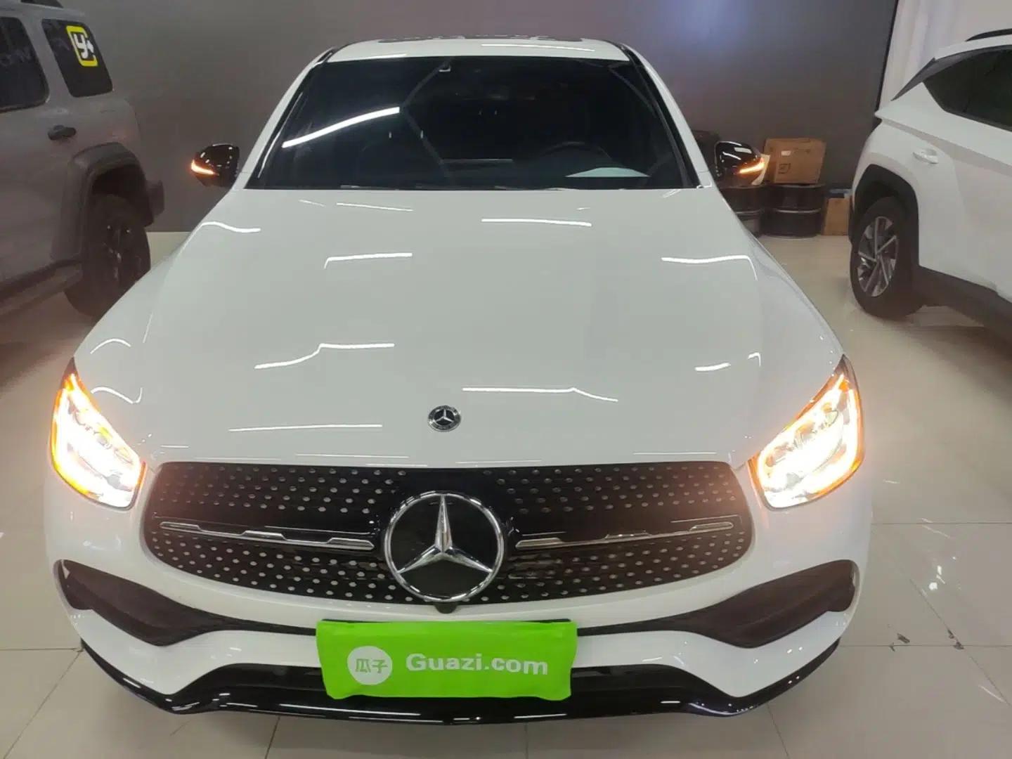Mercedes-Benz GLC Coupe 2020 GLC 260 4MATIC Coupe SUV — миниатюра 2
