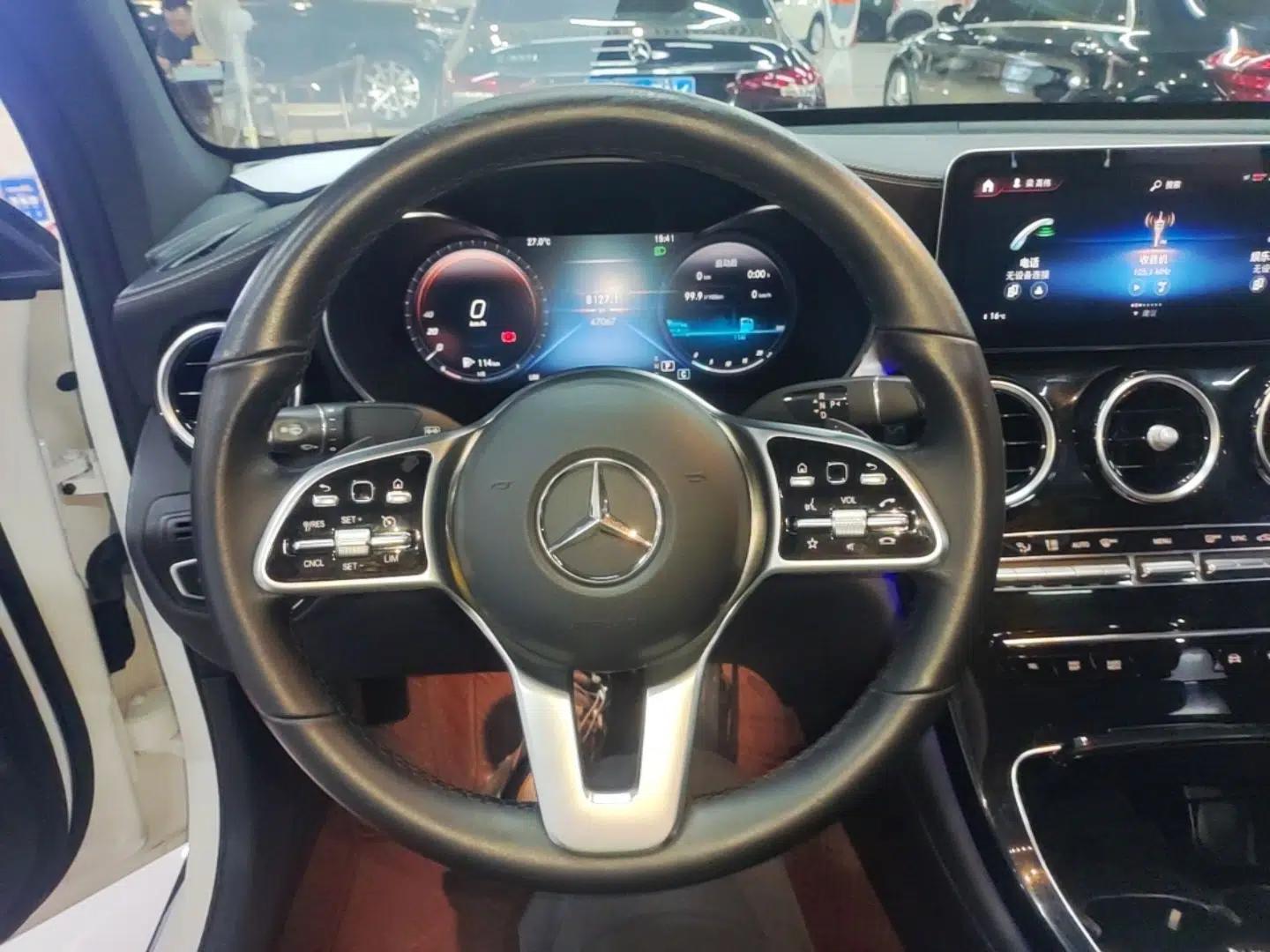 Mercedes-Benz GLC Coupe 2020 GLC 260 4MATIC Coupe SUV — миниатюра 14