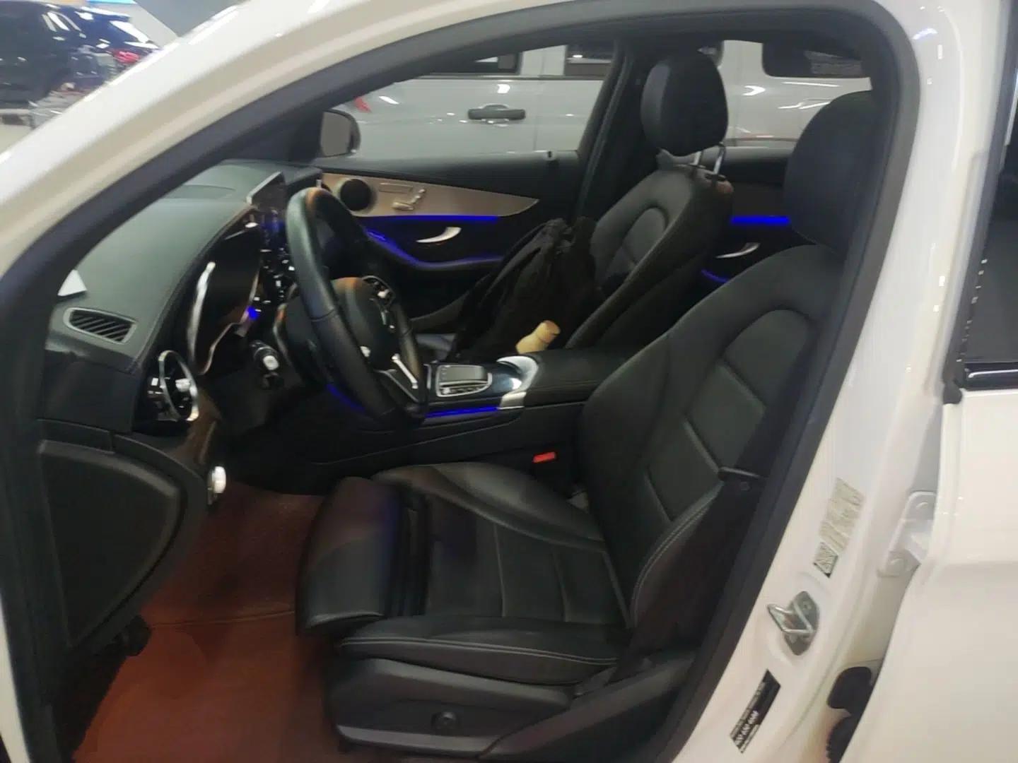 Mercedes-Benz GLC Coupe 2020 GLC 260 4MATIC Coupe SUV — миниатюра 18