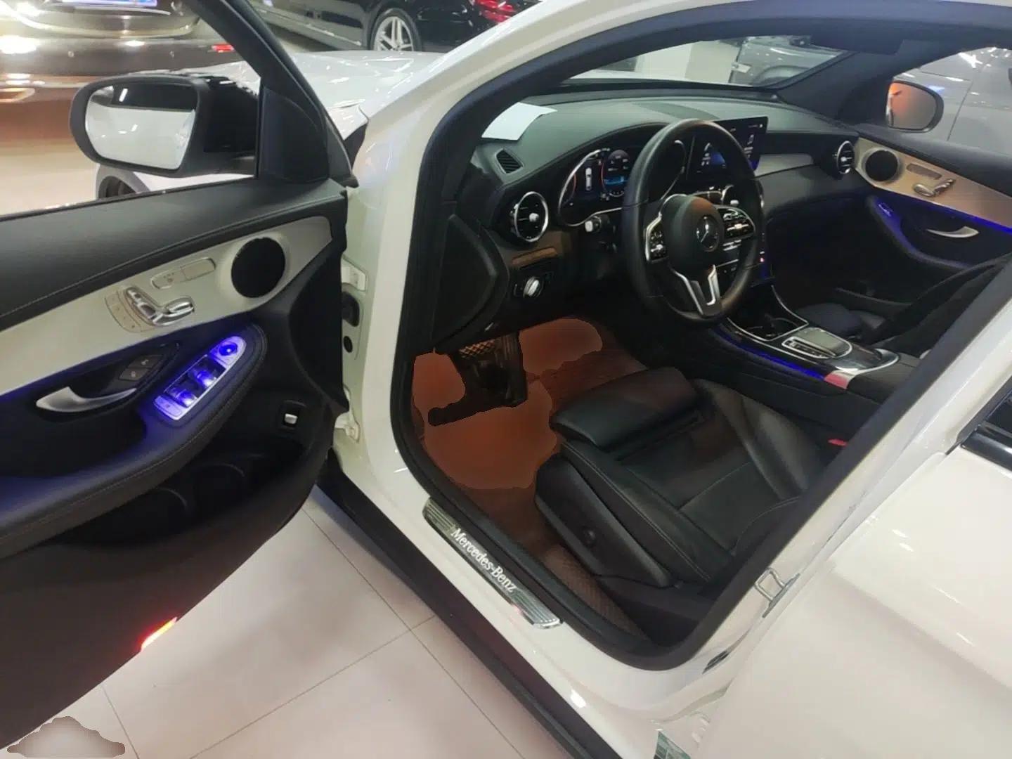 Mercedes-Benz GLC Coupe 2020 GLC 260 4MATIC Coupe SUV — миниатюра 19