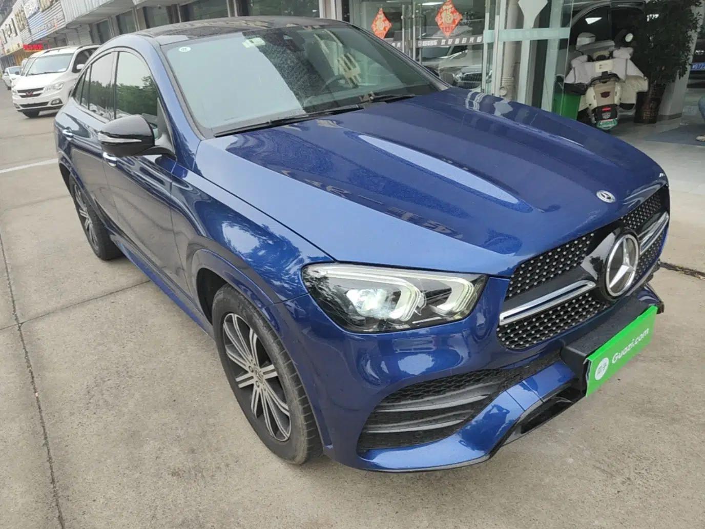 Mercedes-Benz GLE Coupe 2020 GLE 350 4MATIC Coupe SUV Luxury Model — миниатюра 3