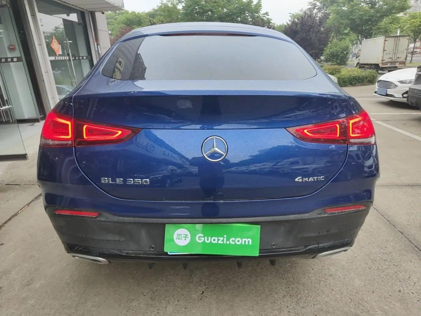 Mercedes-Benz GLE Coupe 2020 GLE 350 4MATIC Coupe SUV Luxury Model — миниатюра 5