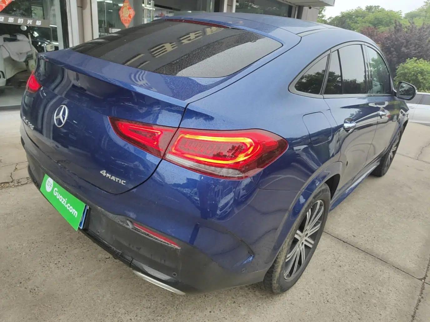 Mercedes-Benz GLE Coupe 2020 GLE 350 4MATIC Coupe SUV Luxury Model — миниатюра 6
