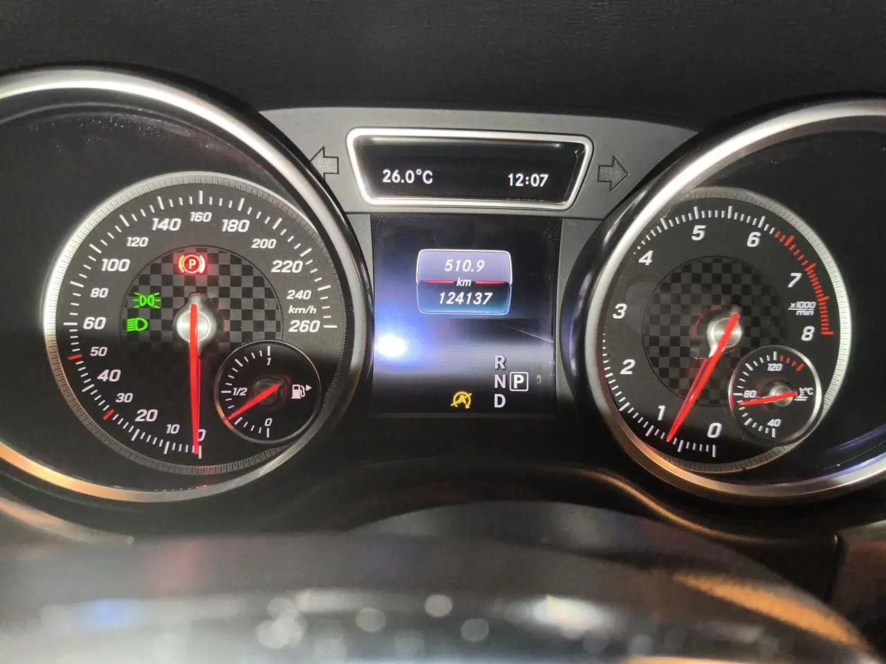 Mercedes-Benz GLE Coupe 2015 GLE 450 AMG 4MATIC Coupe SUV — миниатюра 13