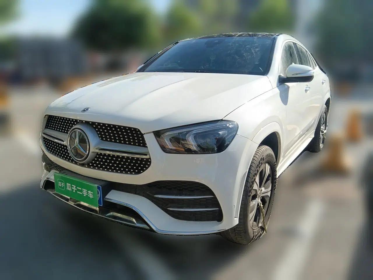 Mercedes-Benz GLE Coupe 2020 GLE 350 4MATIC Coupe SUV Fashion Model — миниатюра 1