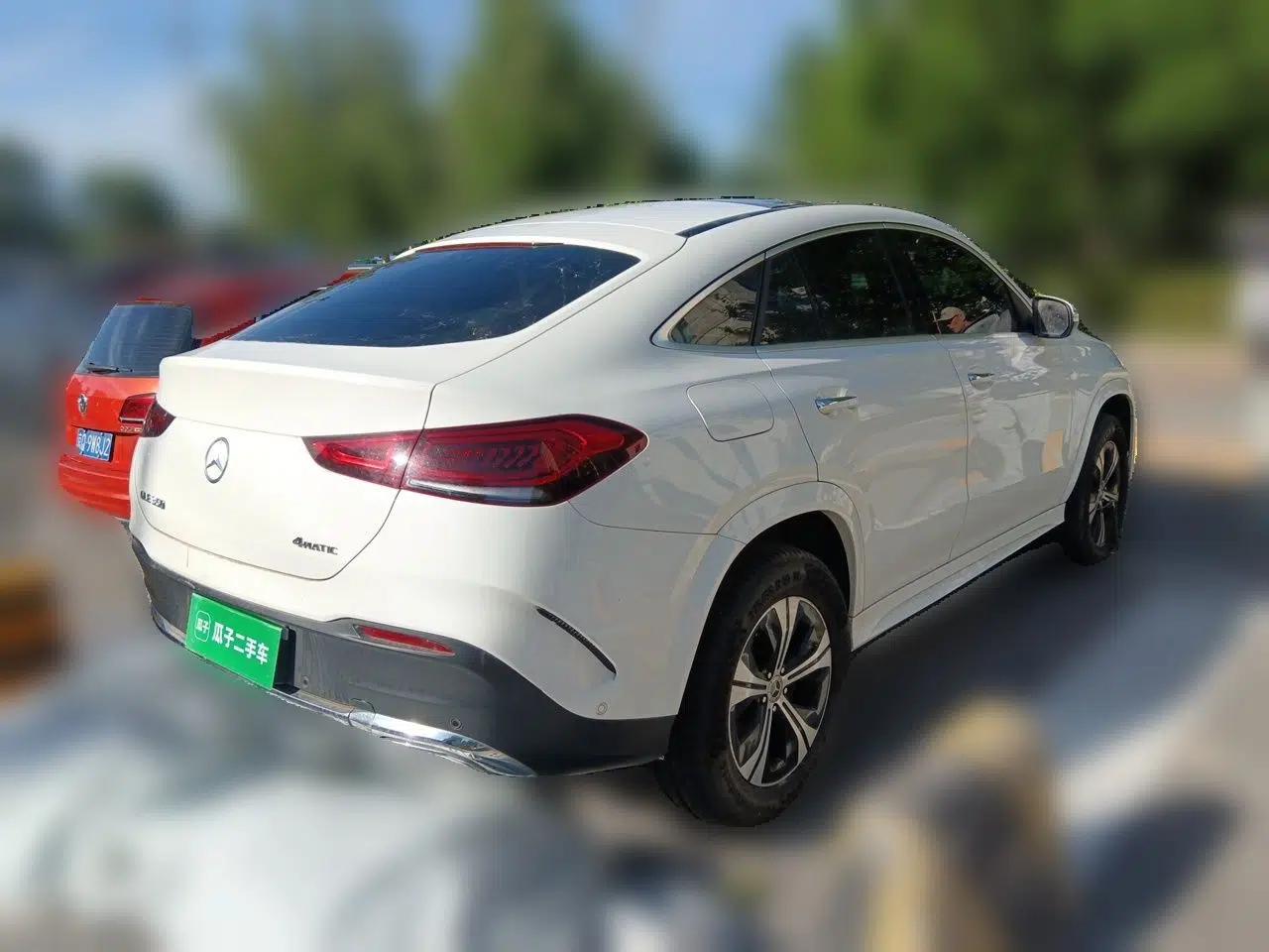 Mercedes-Benz GLE Coupe 2020 GLE 350 4MATIC Coupe SUV Fashion Model — миниатюра 6