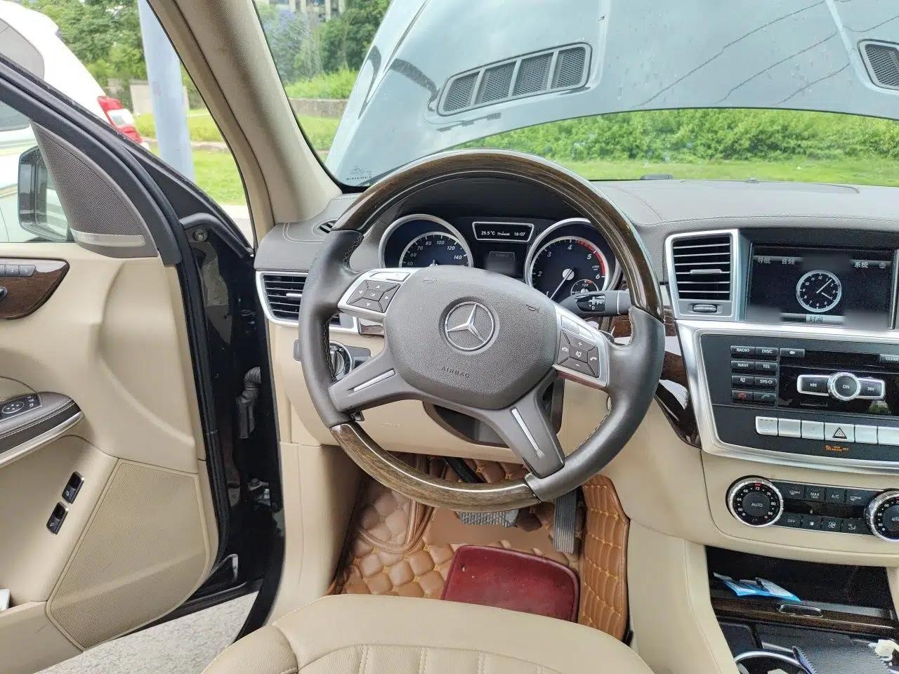 Mercedes-Benz GL-Class  — миниатюра 11