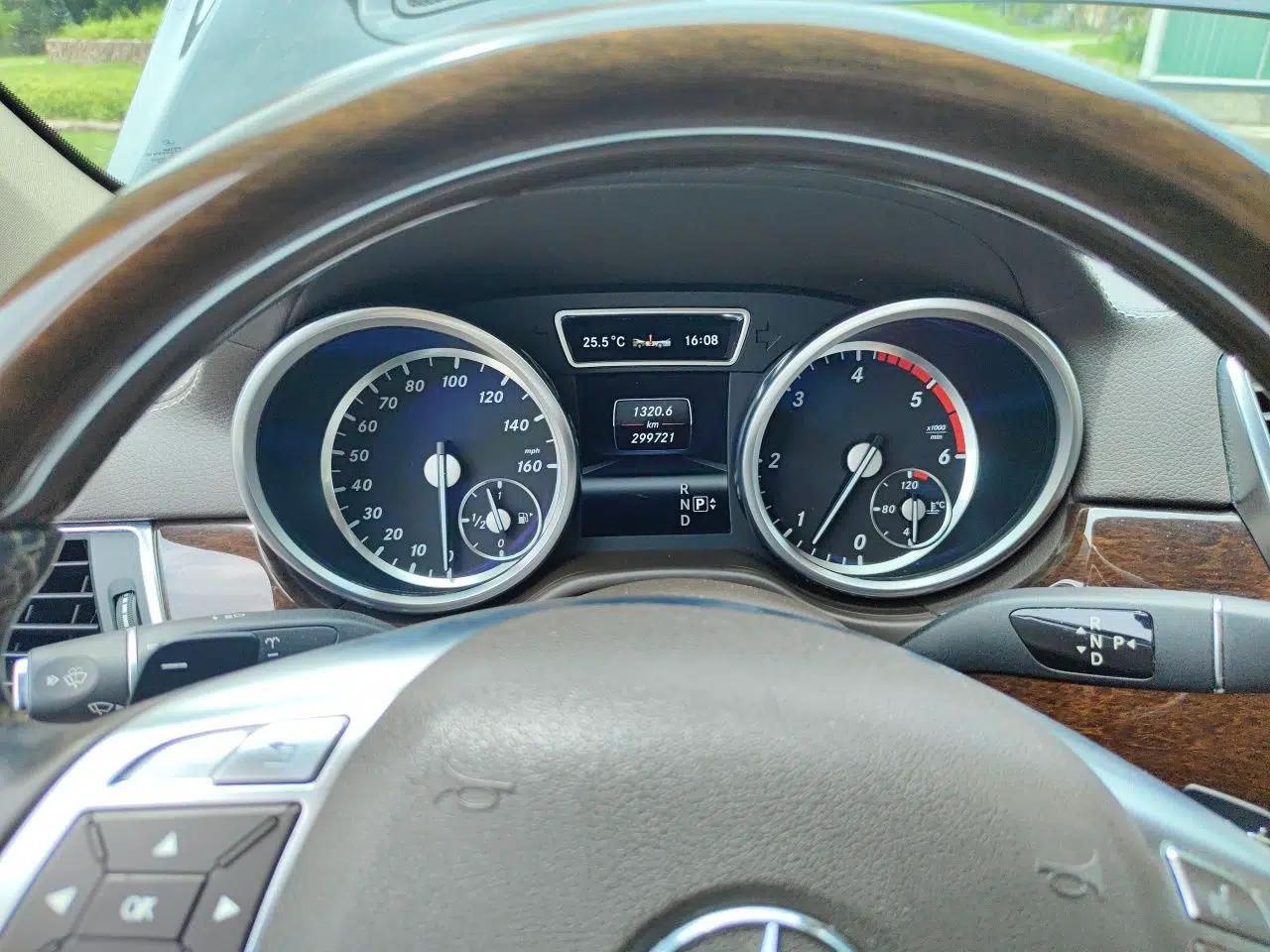 Mercedes-Benz GL-Class  — миниатюра 12