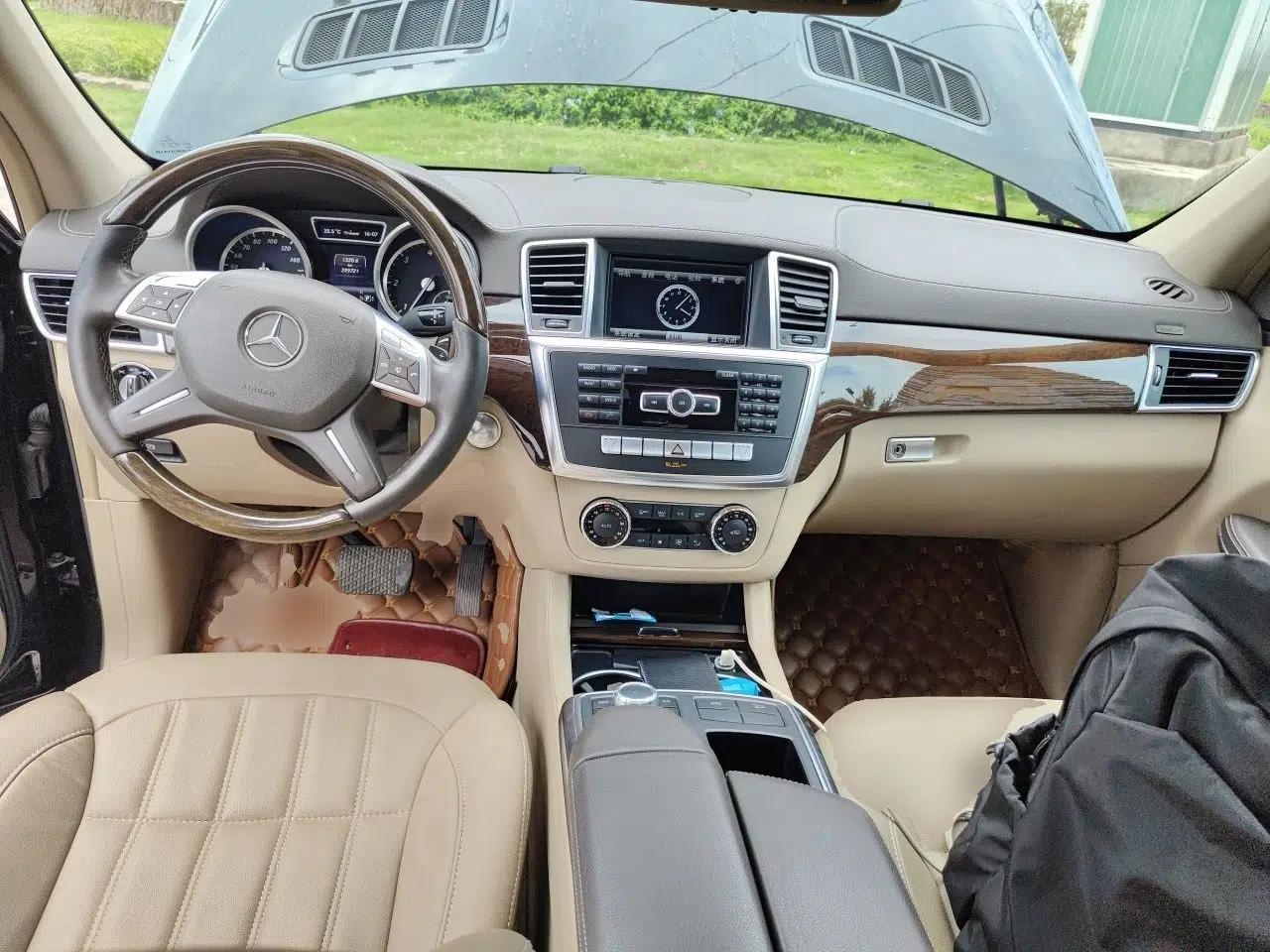 Mercedes-Benz GL-Class  — миниатюра 10