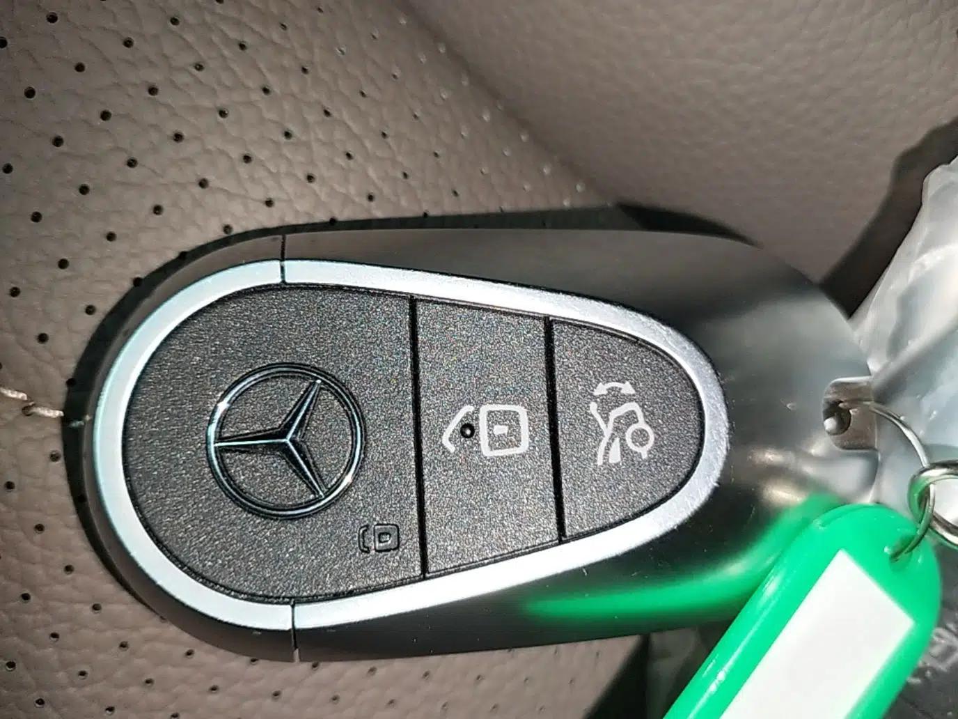 Mercedes-Benz EQE 2022 350 Pioneer Edition — миниатюра 12
