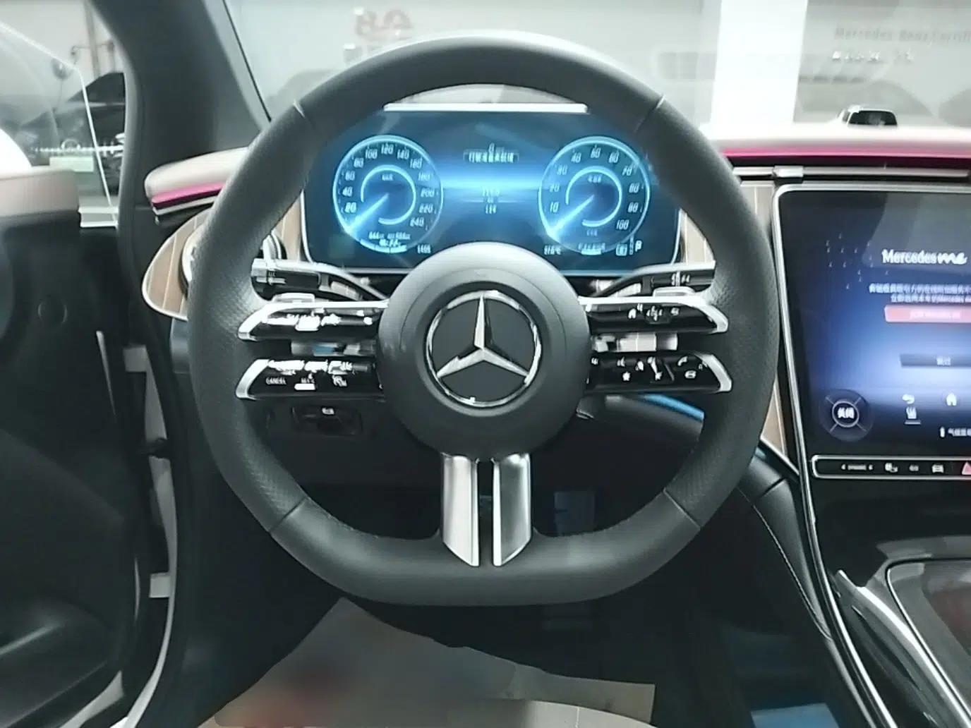 Mercedes-Benz EQE 2022 350 Pioneer Edition — миниатюра 14