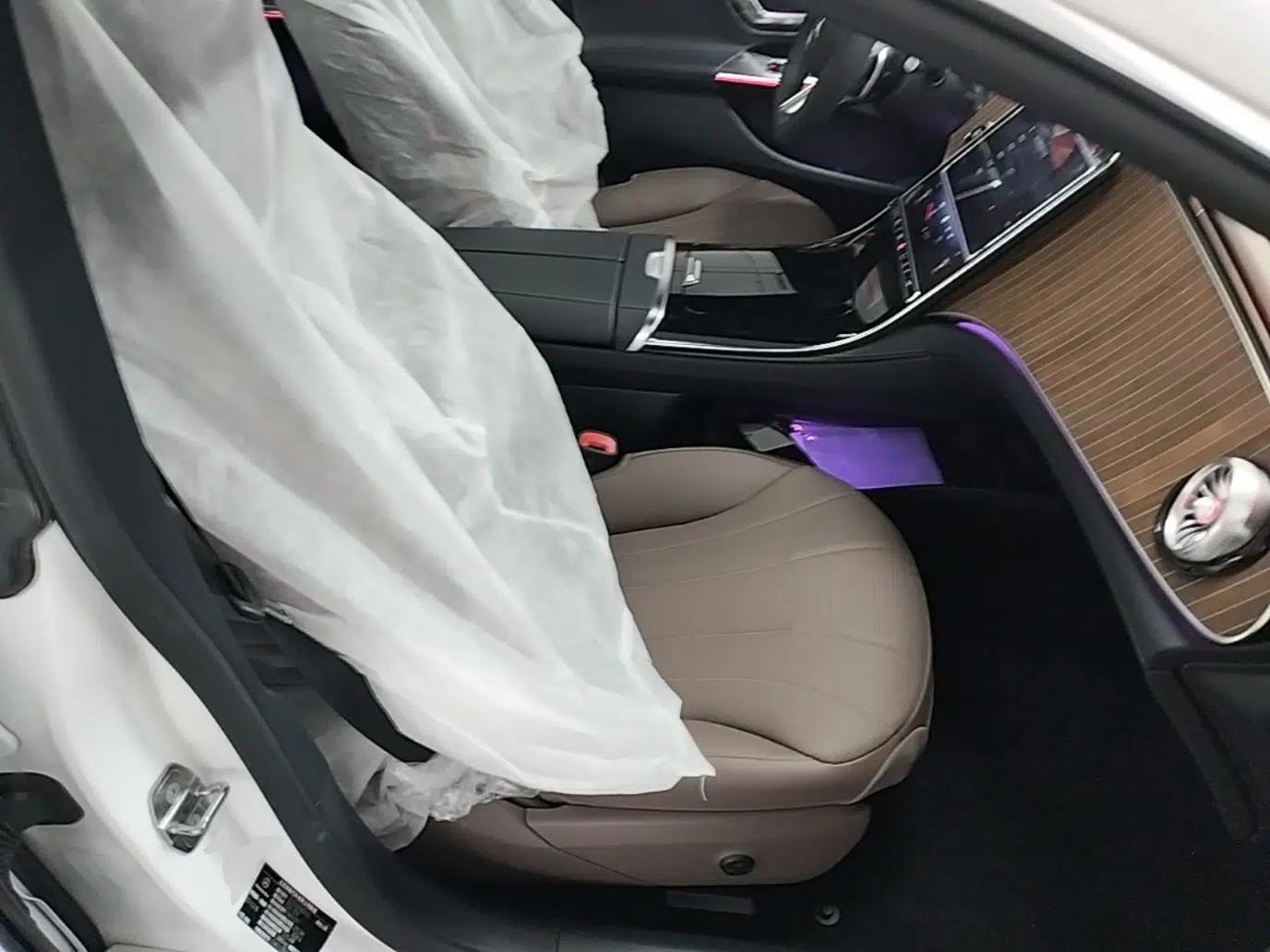 Mercedes-Benz EQE 2022 350 Pioneer Edition — миниатюра 23