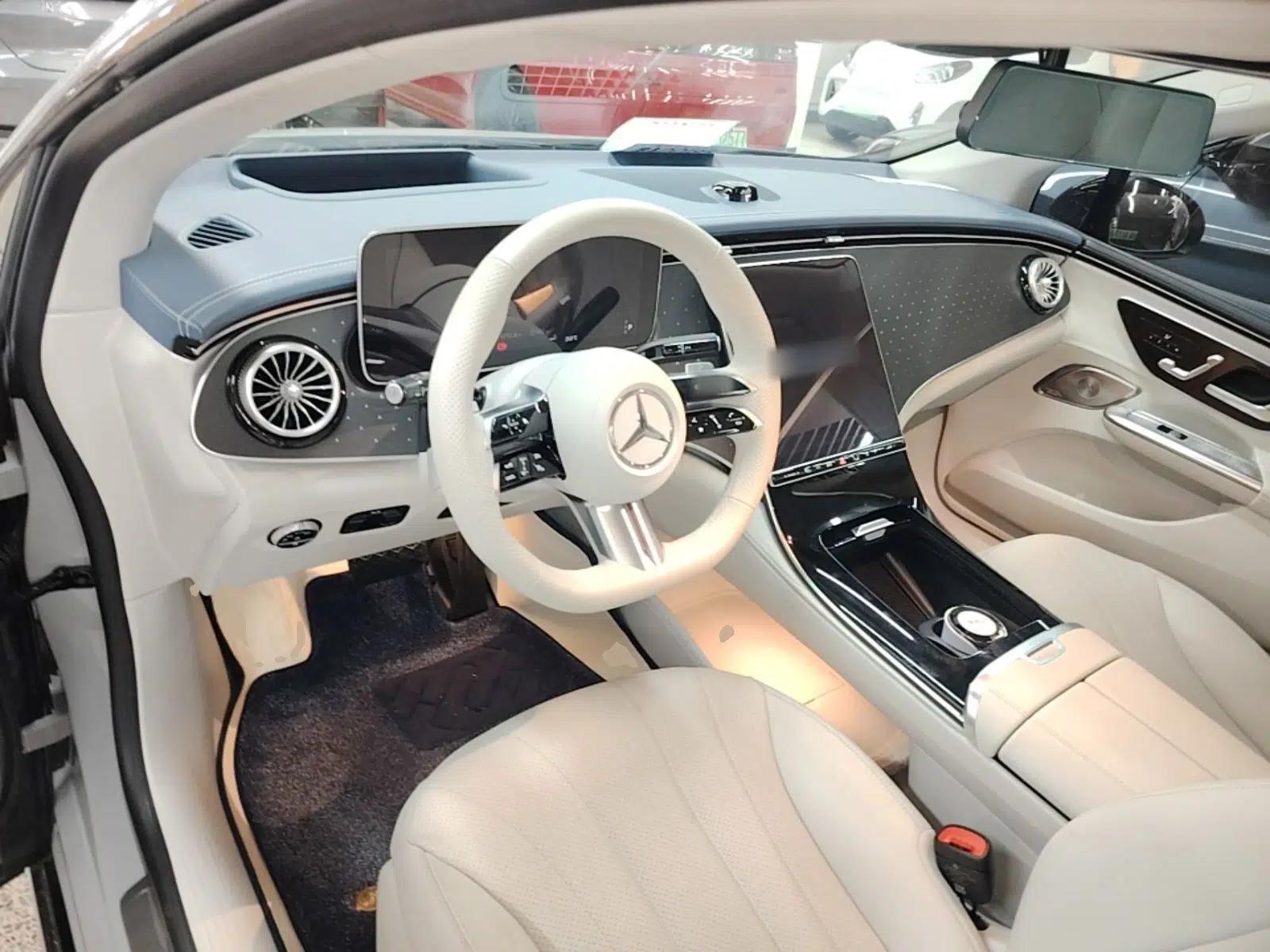 Mercedes-Benz EQE 2022 350 First Edition Special Version — миниатюра 14