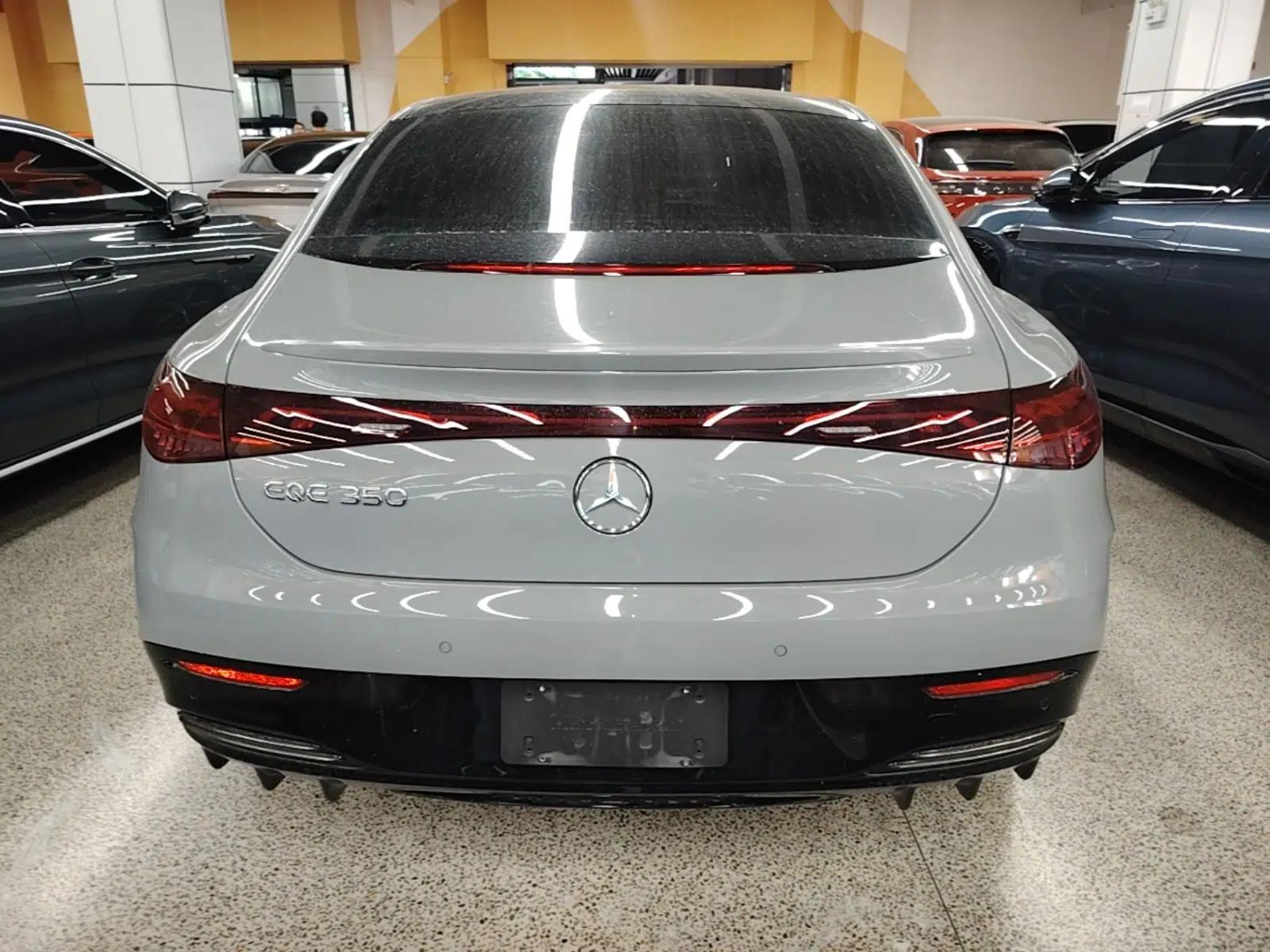 Mercedes-Benz EQE 2022 350 First Edition Special Version — миниатюра 5