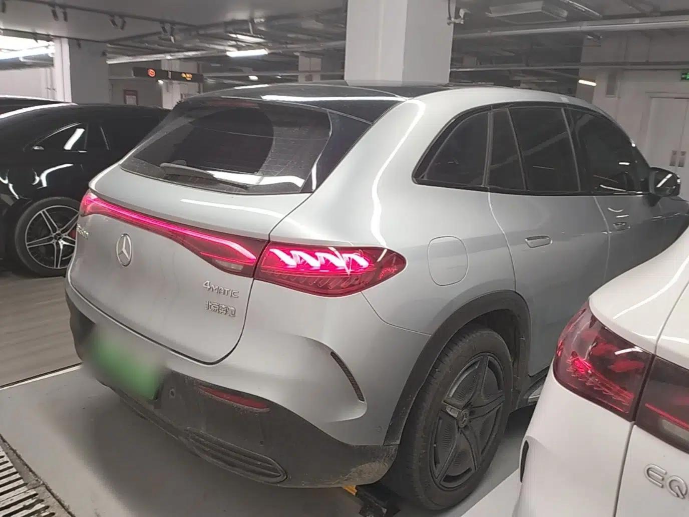Mercedes-Benz EQE SUV 2023 500 4MATIC Special Edition — миниатюра 6