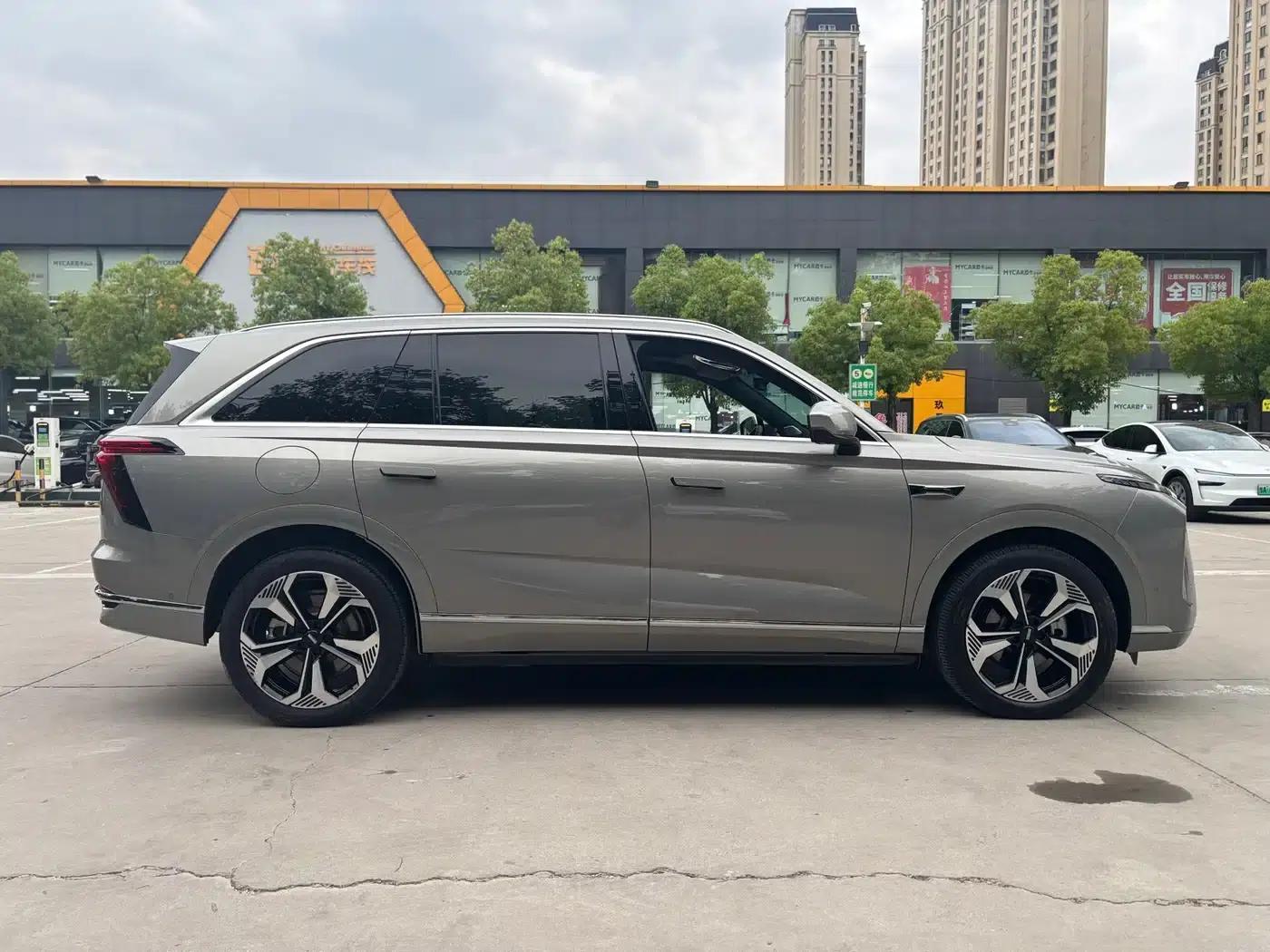 Weipai Lanshan 2023 Four-Wheel Drive Extended Range Edition — миниатюра 4
