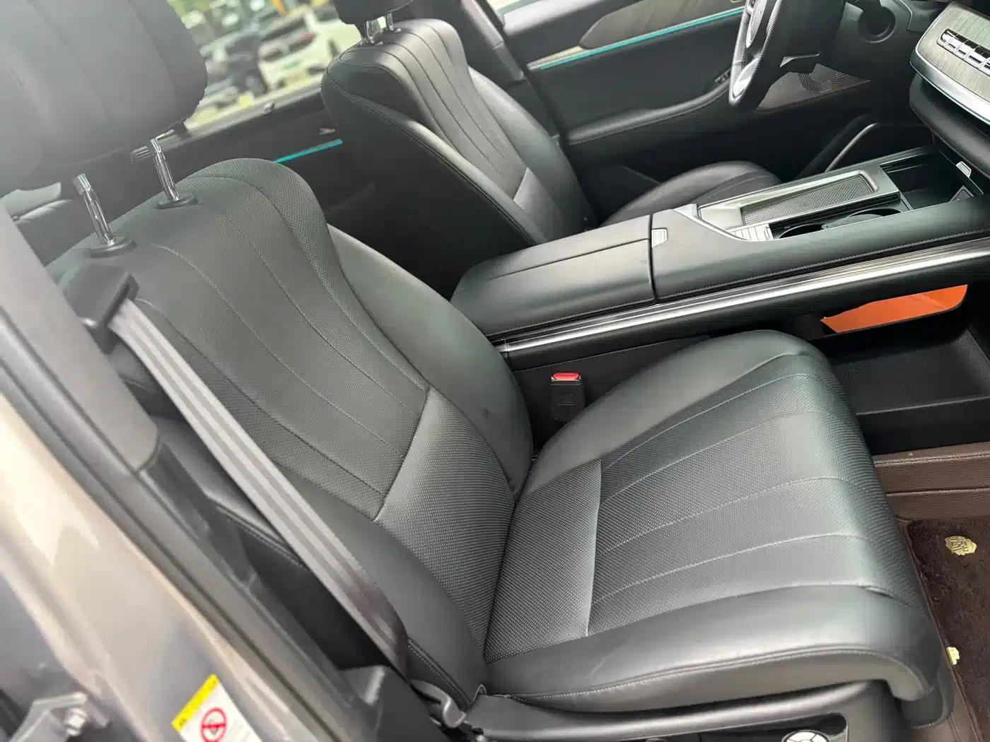 Weipai Lanshan 2023 Four-Wheel Drive Extended Range Edition — миниатюра 10