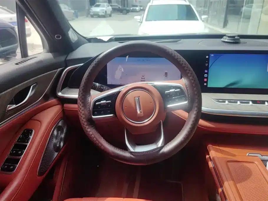 Weipai Lanshan 2023 Four-Wheel Drive Extended Range Edition — миниатюра 15