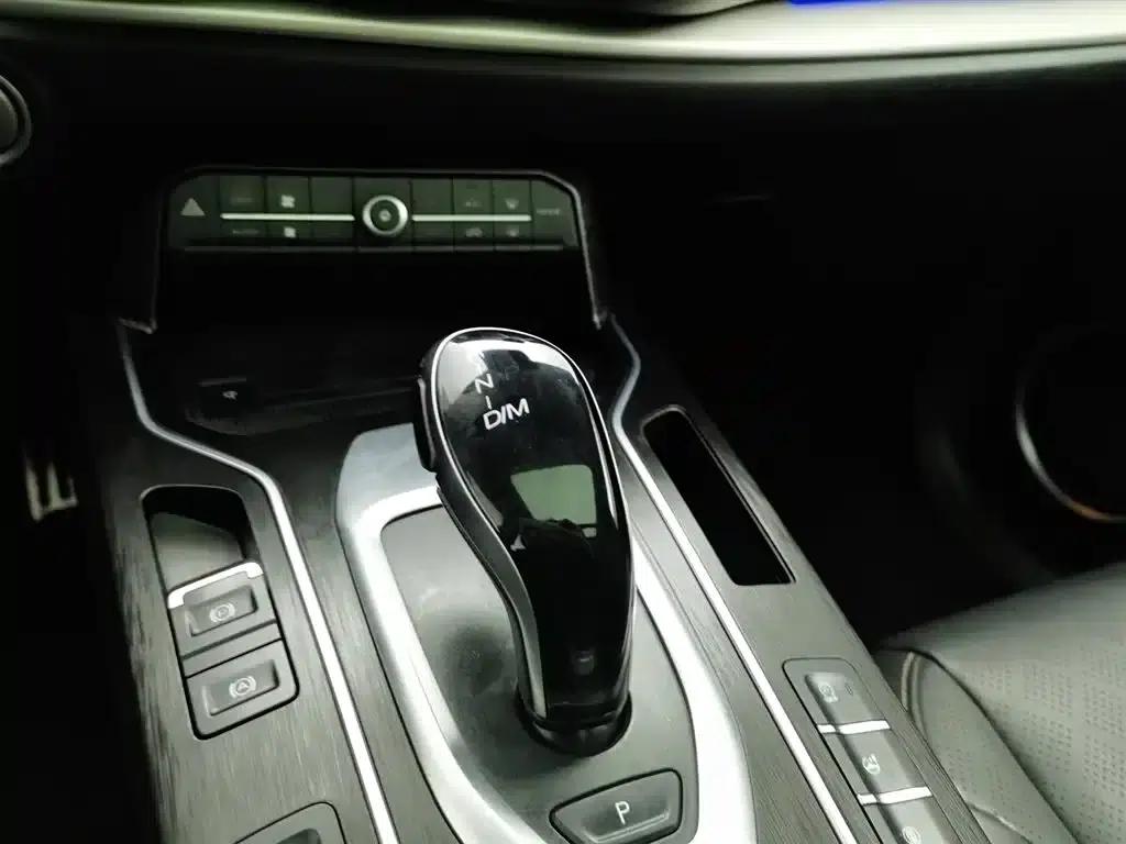 Wey VV6 2019 2.0T 2WD Super Luxury Edition (National VI Emission Standard) — миниатюра 13